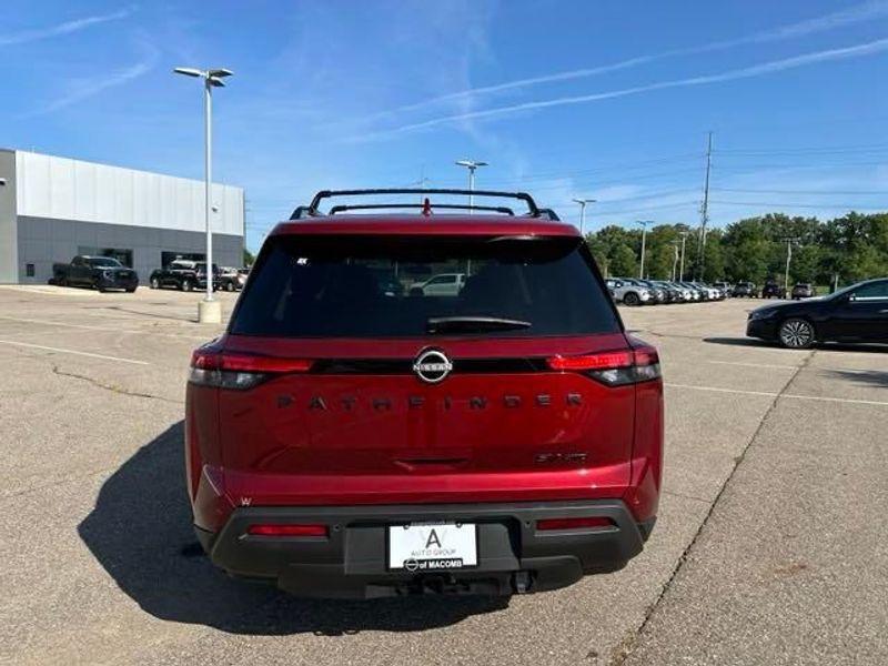 new 2024 Nissan Pathfinder car, priced at $47,420