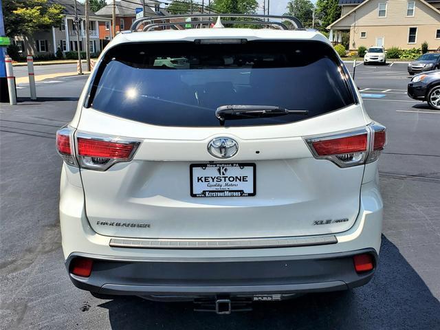 used 2016 Toyota Highlander car, priced at $20,995