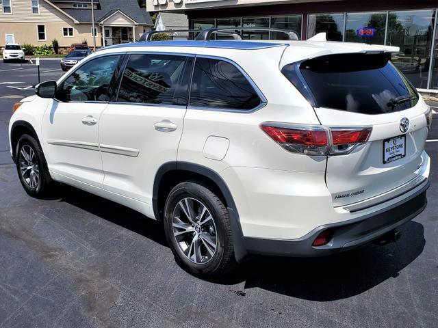 used 2016 Toyota Highlander car, priced at $20,995