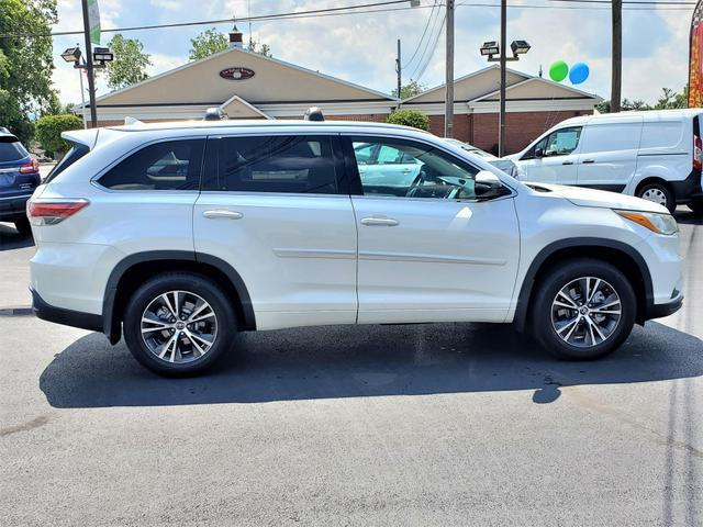 used 2016 Toyota Highlander car, priced at $20,995