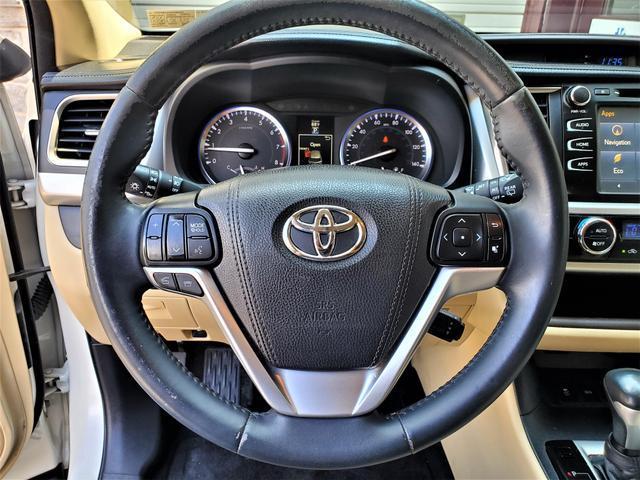 used 2016 Toyota Highlander car, priced at $20,995