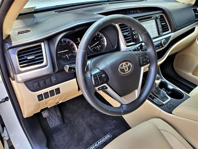 used 2016 Toyota Highlander car, priced at $20,995