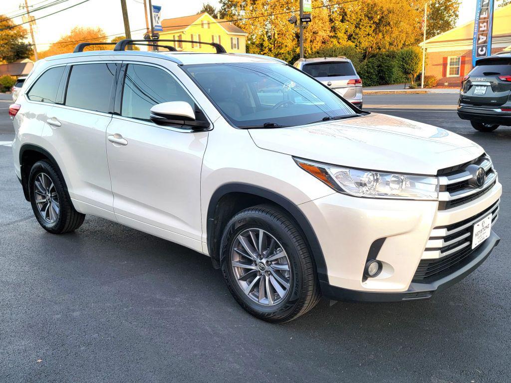 used 2018 Toyota Highlander car, priced at $26,575
