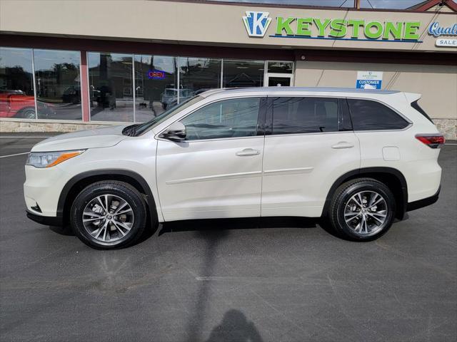 used 2016 Toyota Highlander car, priced at $17,995