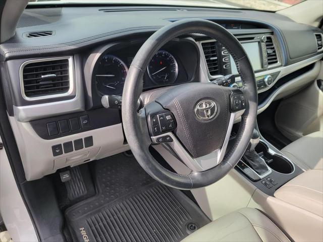 used 2016 Toyota Highlander car, priced at $17,995