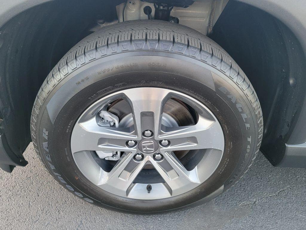 used 2024 Honda Pilot car, priced at $29,950