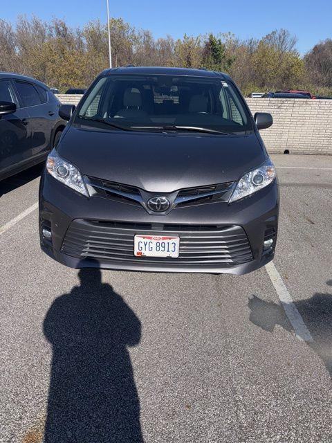 used 2018 Toyota Sienna car, priced at $13,900