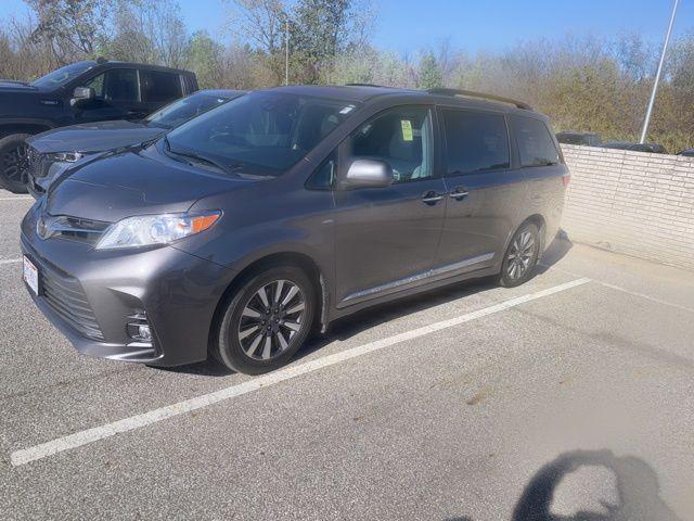 used 2018 Toyota Sienna car, priced at $13,900