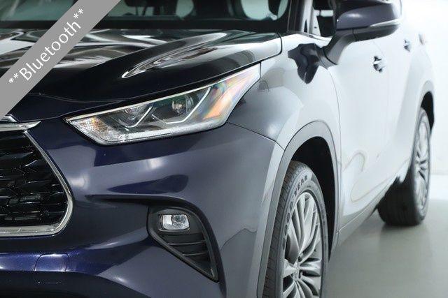 used 2021 Toyota Highlander car, priced at $42,400