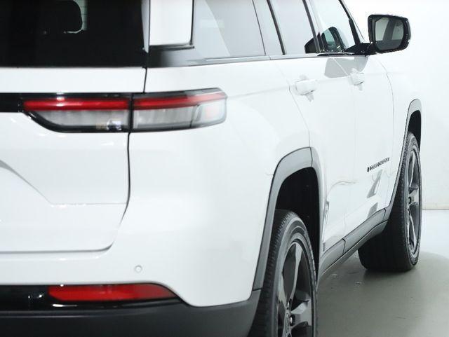used 2023 Jeep Grand Cherokee car, priced at $28,700