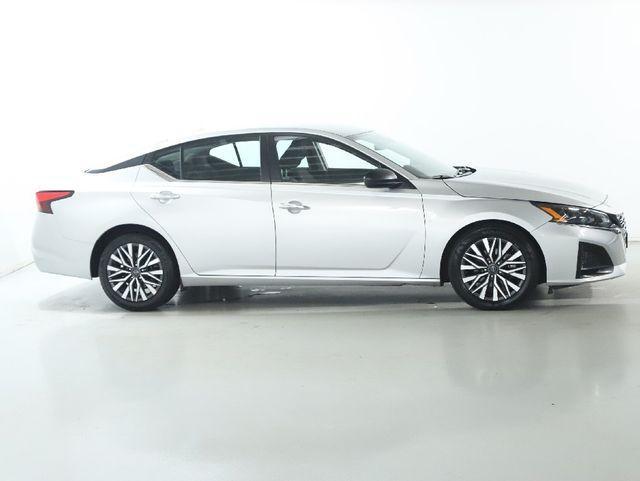 used 2024 Nissan Altima car