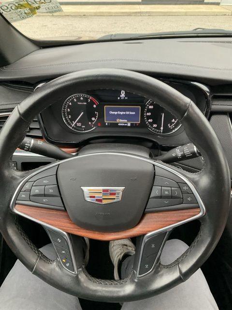 used 2022 Cadillac XT5 car, priced at $28,500