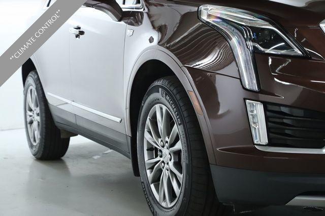 used 2022 Cadillac XT5 car, priced at $28,400