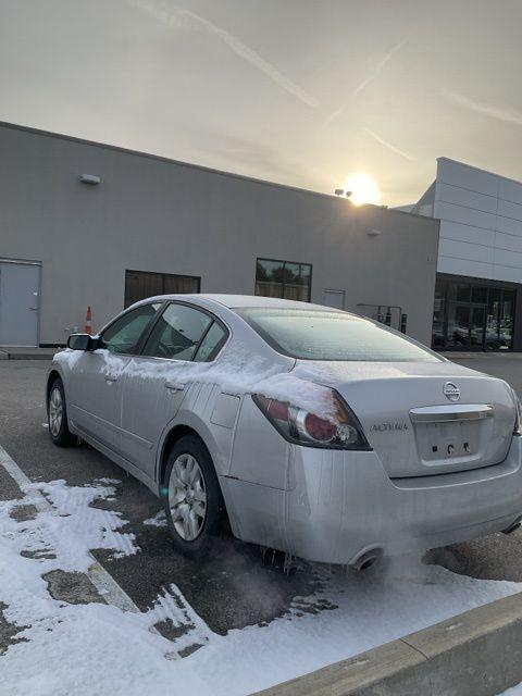 used 2010 Nissan Altima car