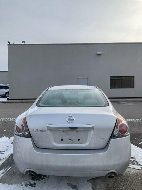 used 2010 Nissan Altima car