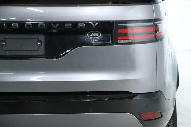 used 2022 Land Rover Discovery car, priced at $39,000