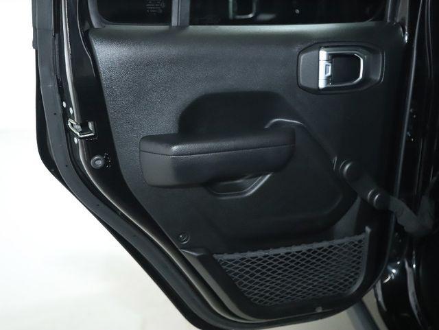used 2023 Jeep Gladiator car, priced at $32,000
