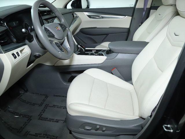 used 2021 Cadillac XT5 car, priced at $27,500