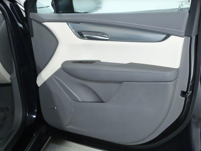 used 2021 Cadillac XT5 car, priced at $27,500