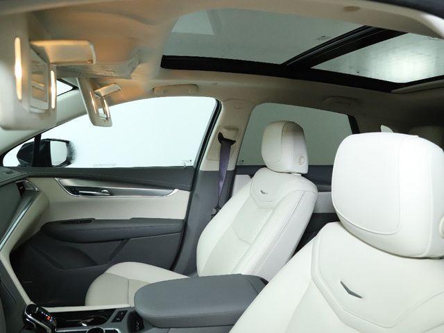 used 2021 Cadillac XT5 car, priced at $27,500