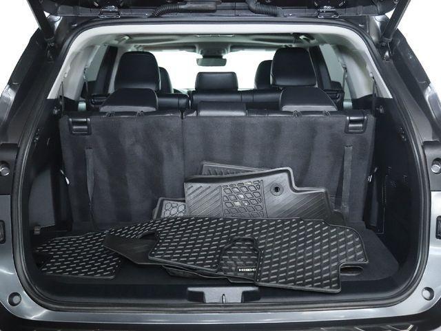 used 2023 Toyota Highlander car, priced at $41,500