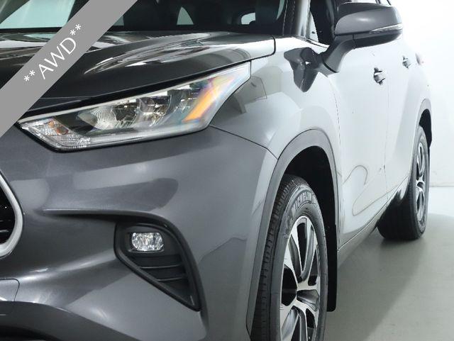used 2023 Toyota Highlander car, priced at $41,500