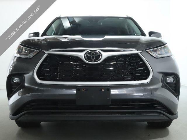used 2023 Toyota Highlander car, priced at $41,500