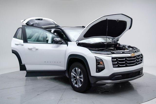 new 2025 Chevrolet Equinox car, priced at $32,705