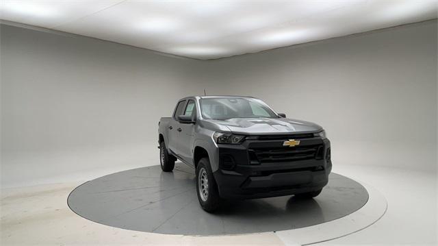 new 2024 Chevrolet Colorado car, priced at $30,994