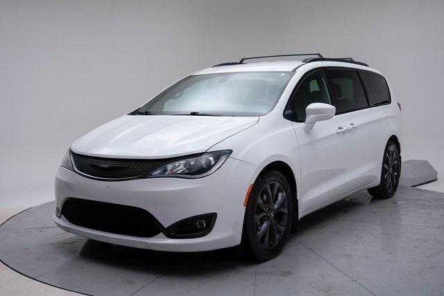 used 2019 Chrysler Pacifica car, priced at $15,379