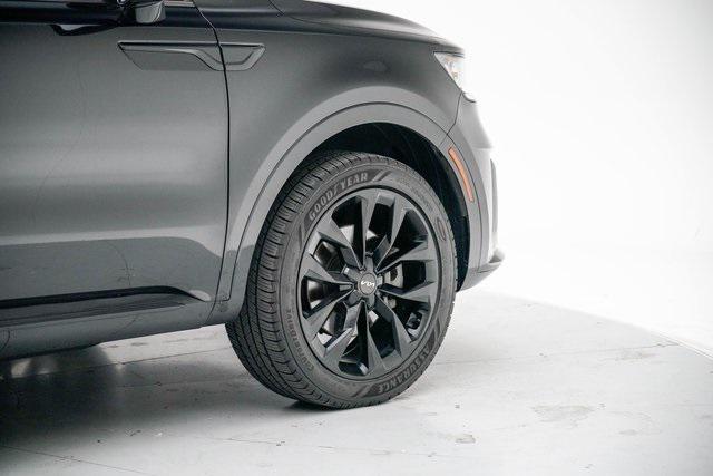 used 2022 Kia Sorento car, priced at $28,320