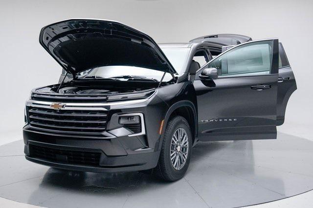new 2026 Chevrolet Traverse car, priced at $45,773