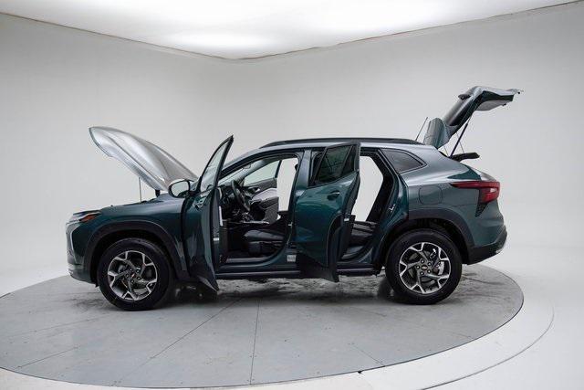 new 2025 Chevrolet Trax car, priced at $25,075