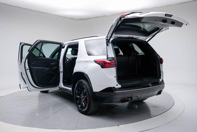 used 2022 Chevrolet Traverse car, priced at $24,998