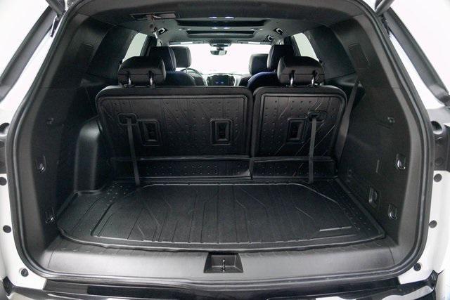 used 2022 Chevrolet Traverse car, priced at $24,998
