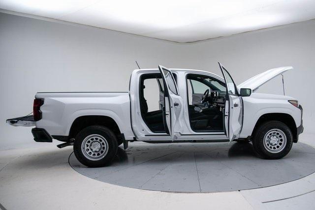 new 2026 Chevrolet Colorado car, priced at $33,430