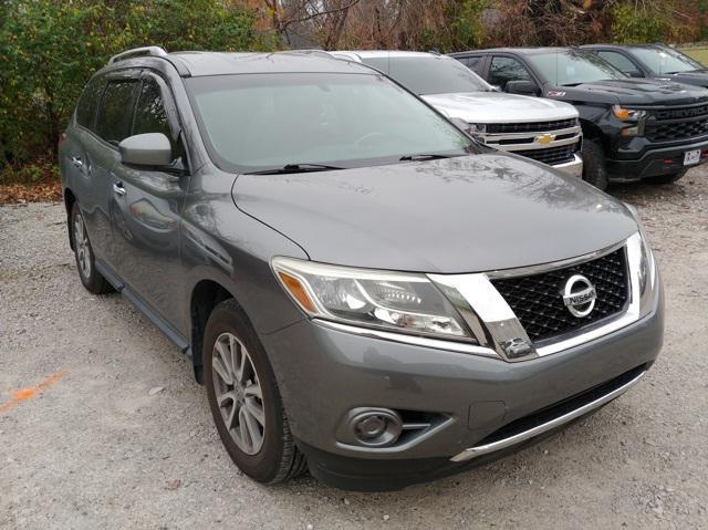 used 2016 Nissan Pathfinder car, priced at $10,484