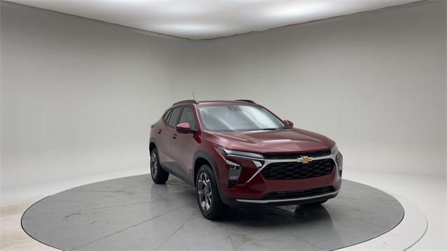 new 2025 Chevrolet Trax car, priced at $24,190