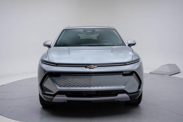 new 2025 Chevrolet Equinox EV car, priced at $44,390