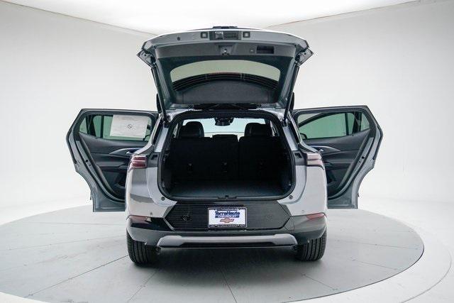 new 2025 Chevrolet Equinox EV car, priced at $43,890