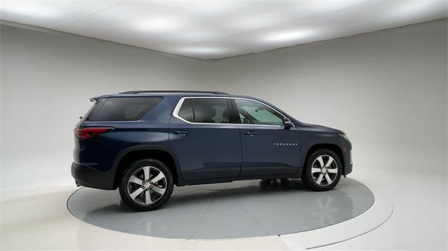 used 2022 Chevrolet Traverse car, priced at $32,608