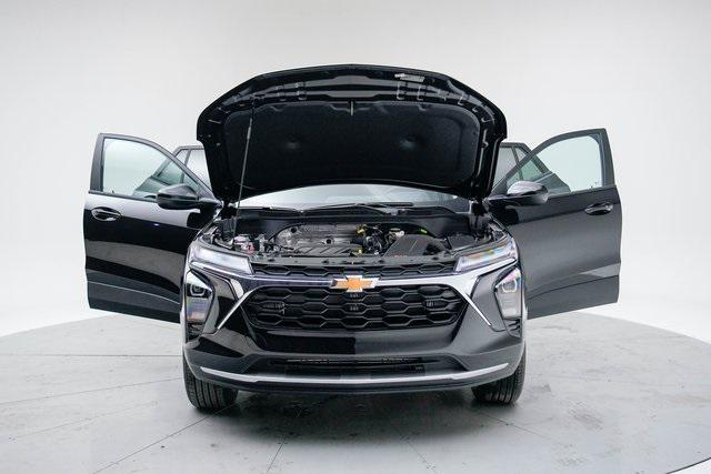 used 2025 Chevrolet Trax car, priced at $24,601