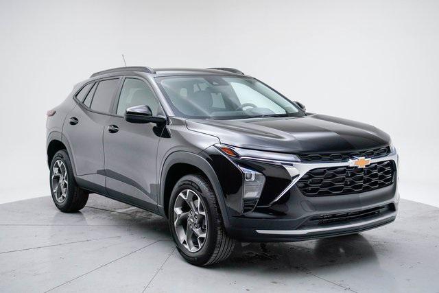 used 2025 Chevrolet Trax car, priced at $24,994