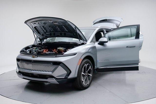 new 2025 Chevrolet Equinox EV car, priced at $43,116