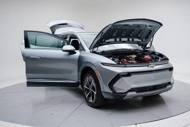 new 2025 Chevrolet Equinox EV car, priced at $42,616