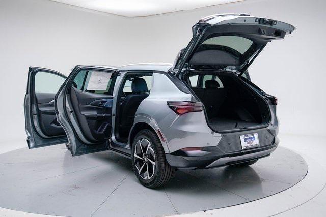 new 2025 Chevrolet Equinox EV car, priced at $42,616