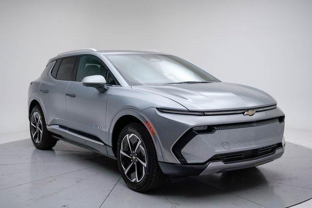 new 2025 Chevrolet Equinox EV car, priced at $43,116