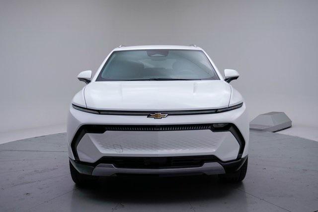 new 2025 Chevrolet Equinox EV car, priced at $40,195