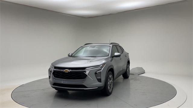 new 2025 Chevrolet Trax car, priced at $24,985