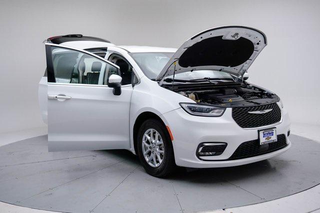 used 2023 Chrysler Pacifica car, priced at $25,594